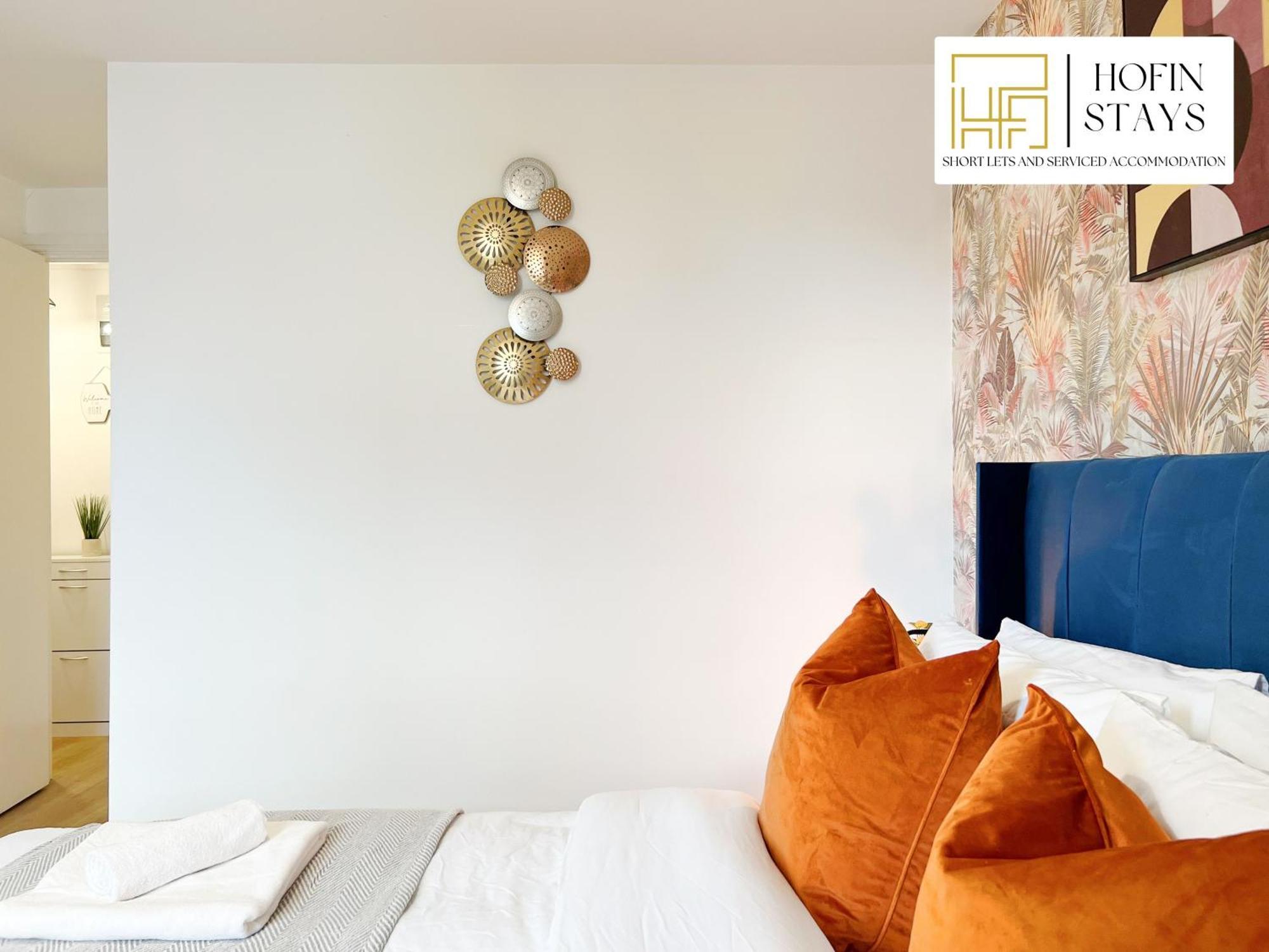 Last-minute Escape L Premium On 2 Double Bed For 6 Guests L Deals L Hofin Short Lets & Serviced